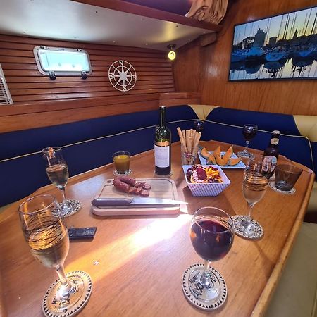 Coriandre 2 - Dormir Sur Un Grand Voilier 9 Personnes By Nuits Au Port 拉罗歇尔 外观 照片
