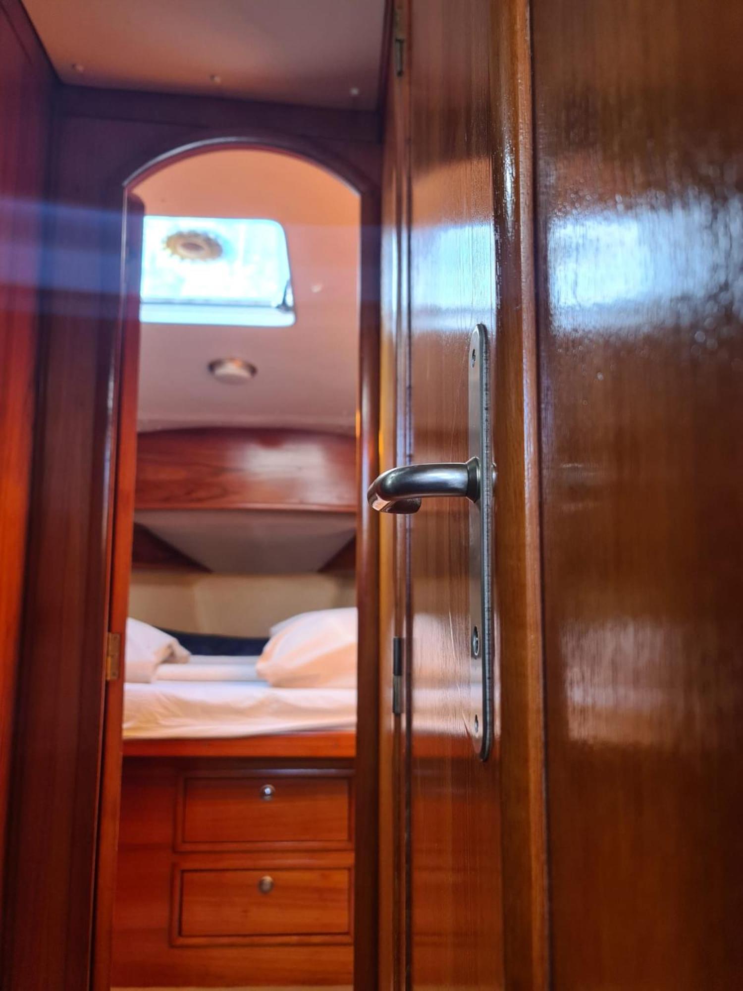 Coriandre 2 - Dormir Sur Un Grand Voilier 9 Personnes By Nuits Au Port 拉罗歇尔 外观 照片
